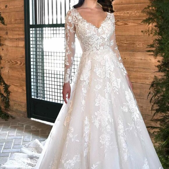 Essense of Australia Lace V-Neckline Wedding Dress with Optional Long Sleeves - Picture 7 of 13